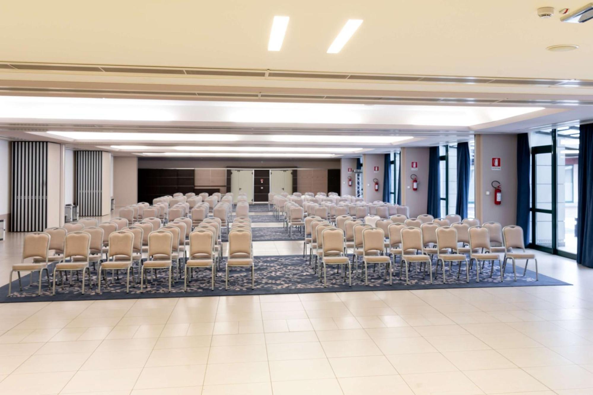 Doubletree By Hilton Milan Malpensa Solbiate Olona Hotel Eksteriør billede