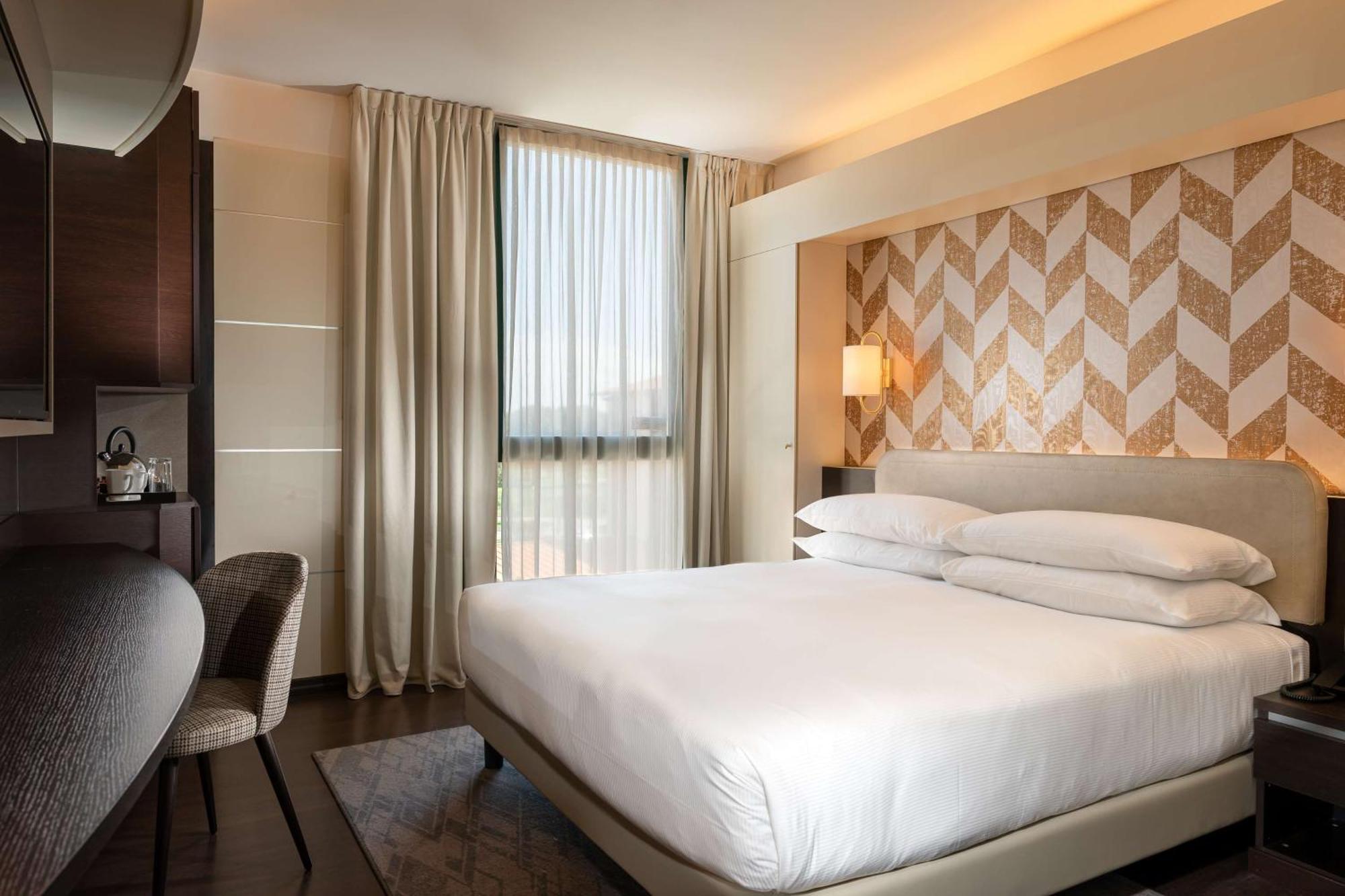 Doubletree By Hilton Milan Malpensa Solbiate Olona Hotel Eksteriør billede