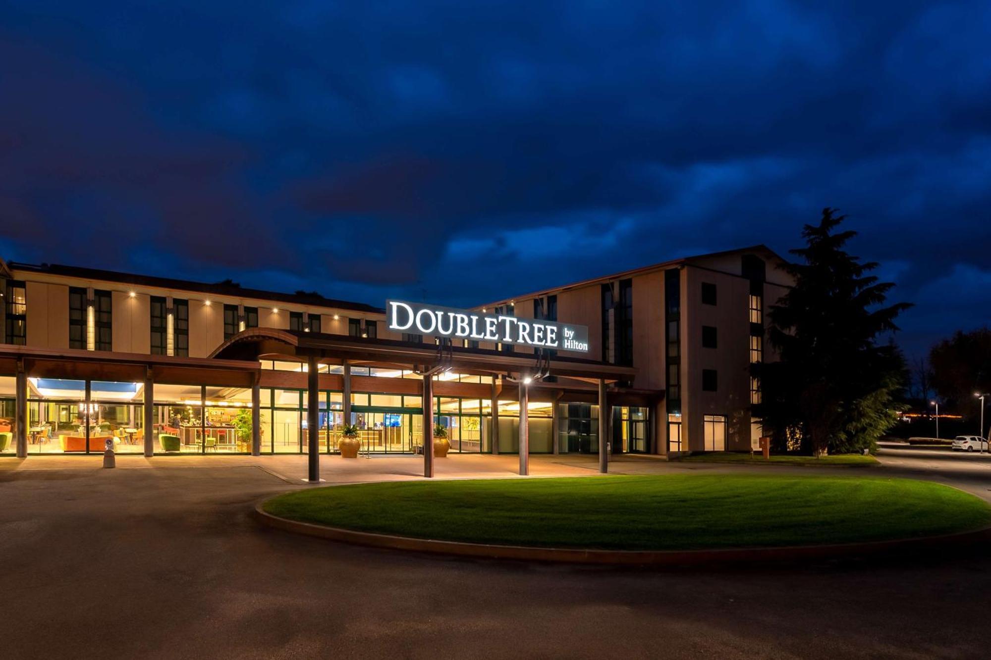Doubletree By Hilton Milan Malpensa Solbiate Olona Hotel Eksteriør billede