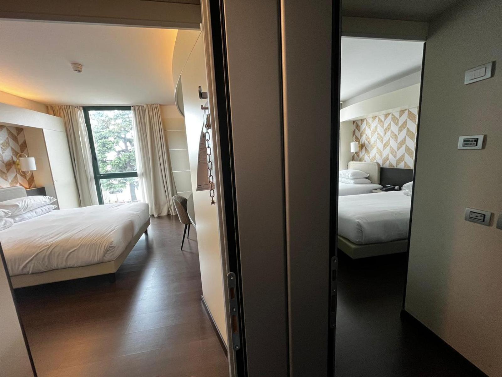 Doubletree By Hilton Milan Malpensa Solbiate Olona Hotel Eksteriør billede